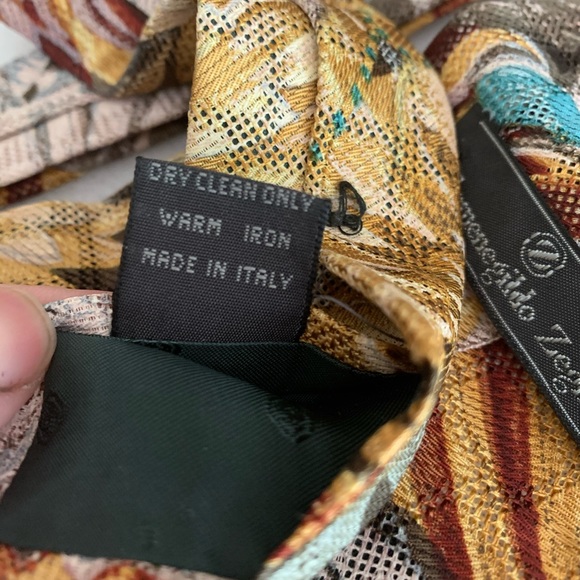 VINTAGE ERMENEGILDO ZENGA Tie Mardi Gras Masks Purple Green & Gold - Picture 5 of 7